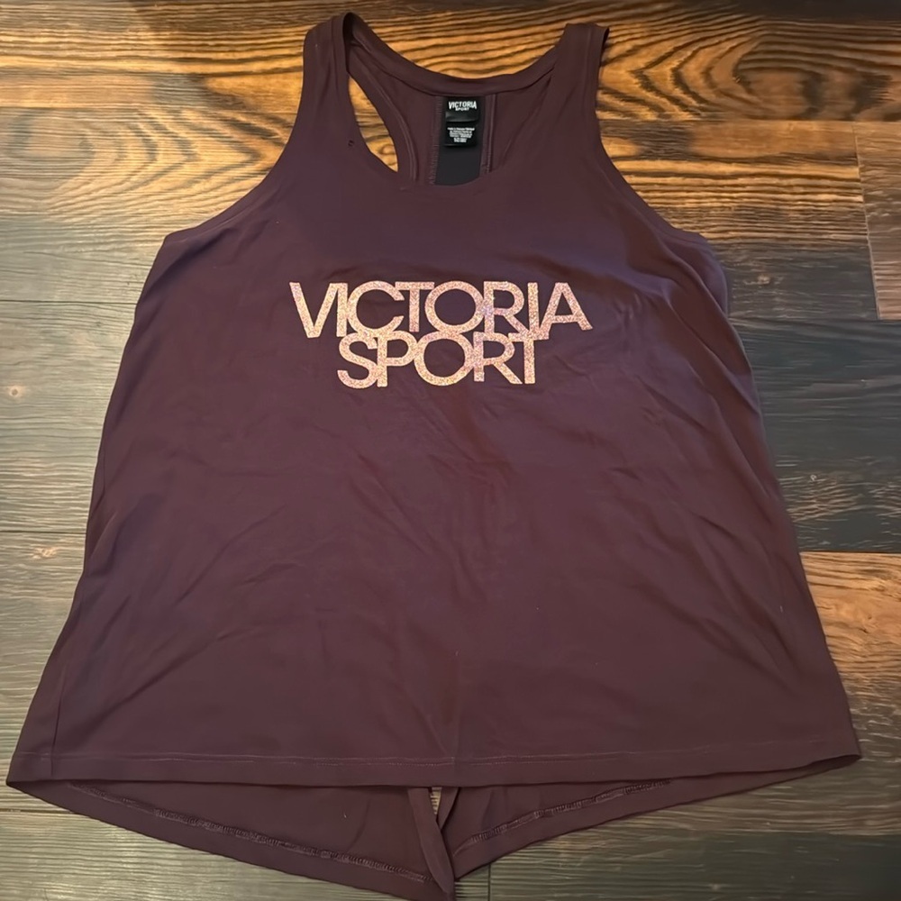 Victoria Sport maroon cotton tank. Adult‎ small.